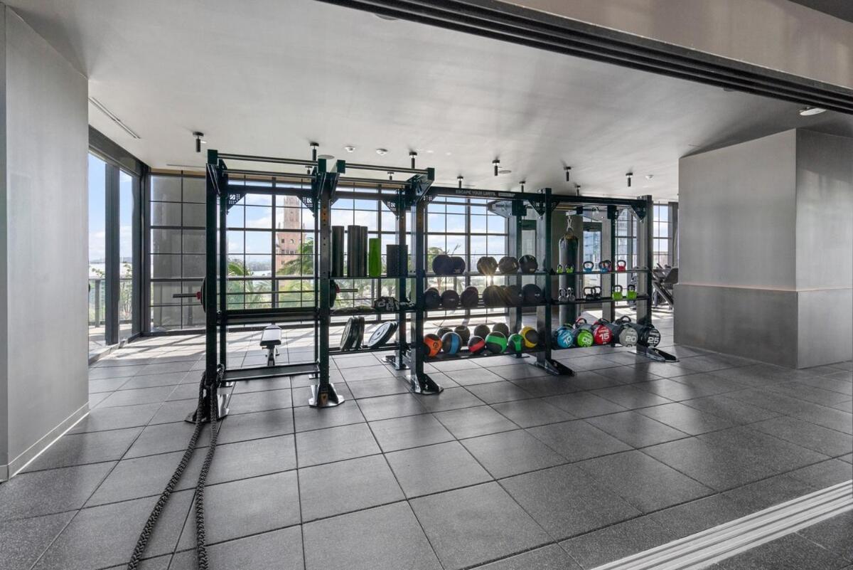 Downtown 2br-2ba Panoramic Views Apartamento *