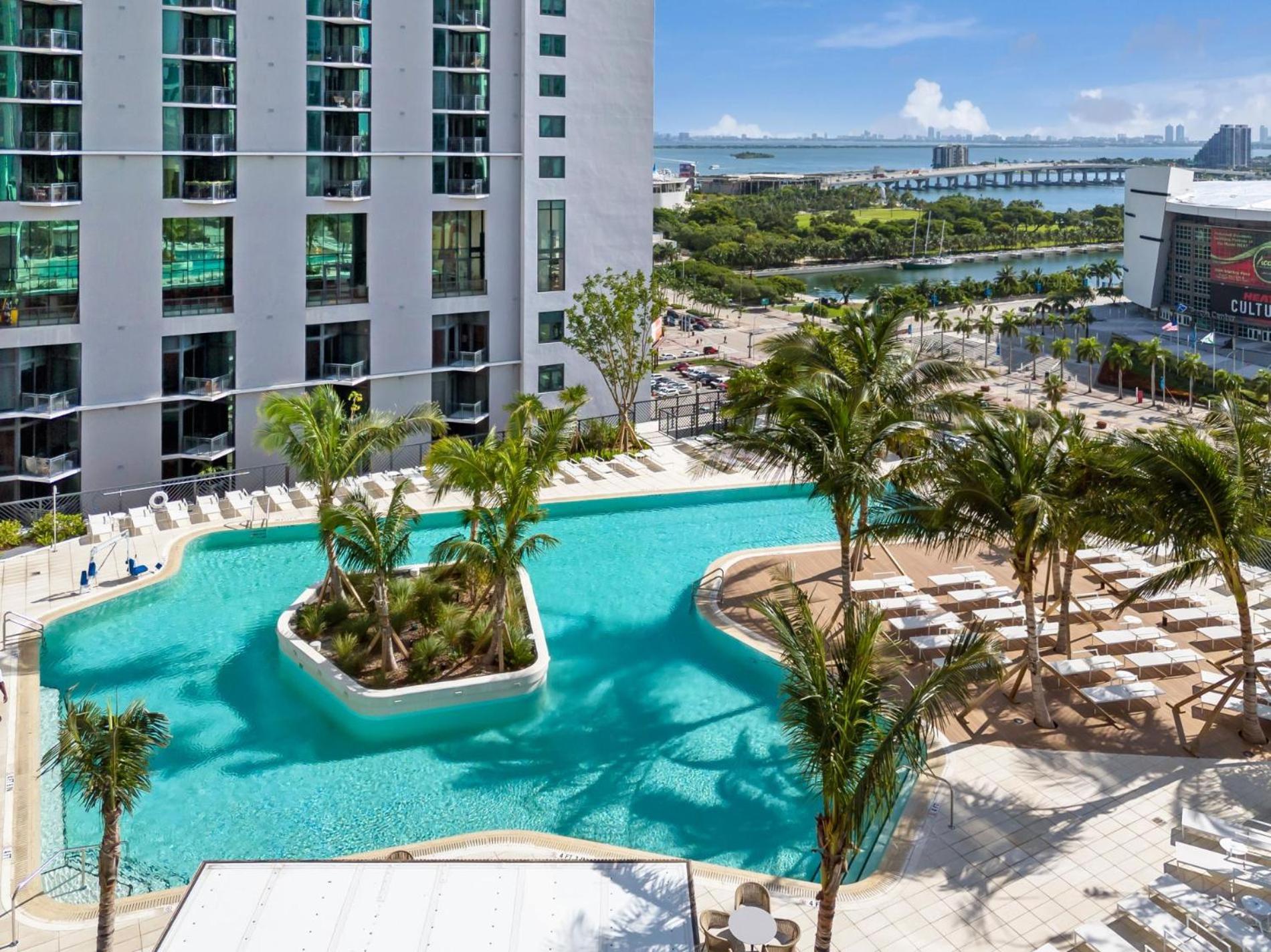 Downtown 2br-2ba Panoramic Views Apartamento