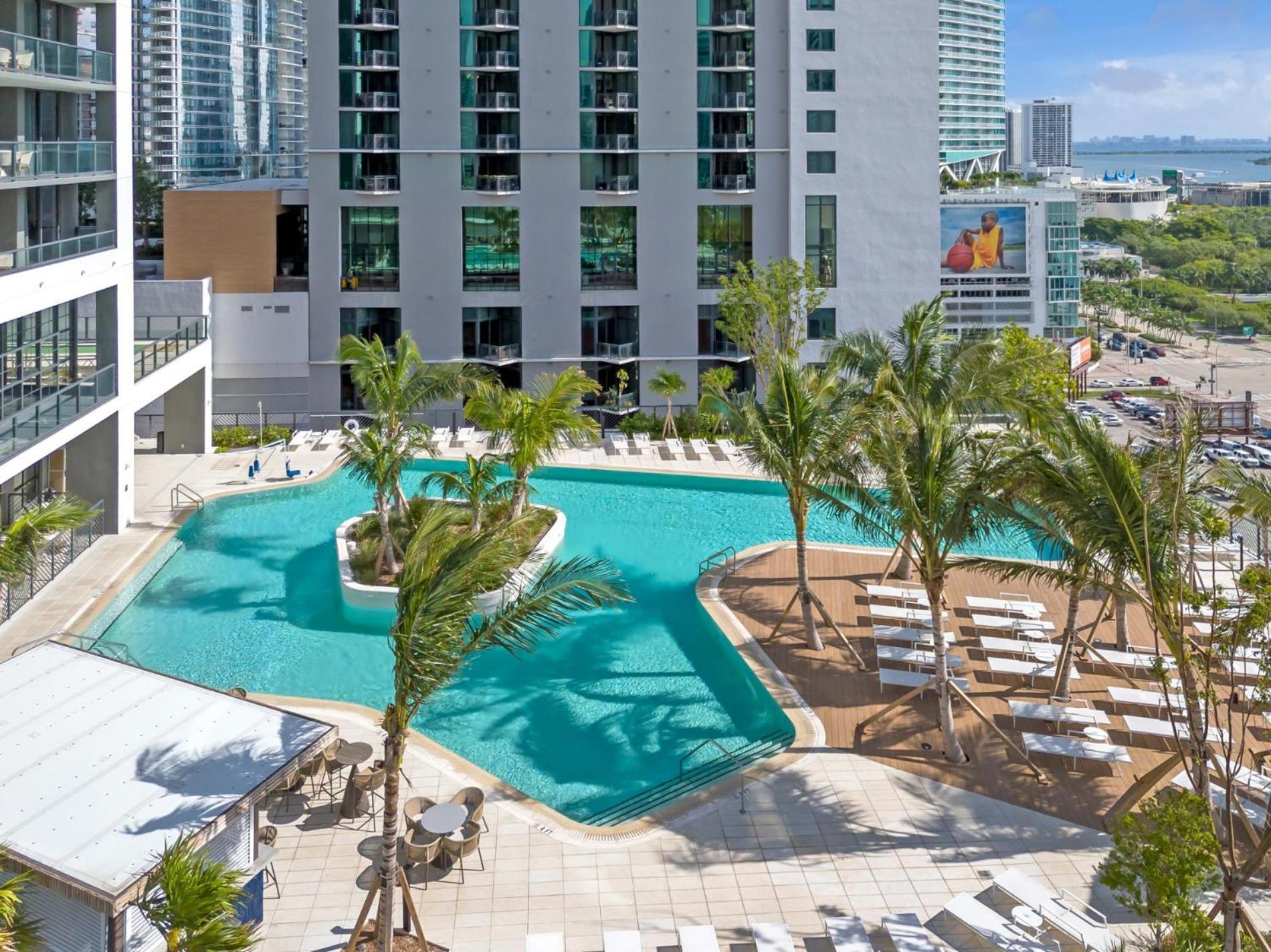Downtown 2br-2ba Panoramic Views Apartamento